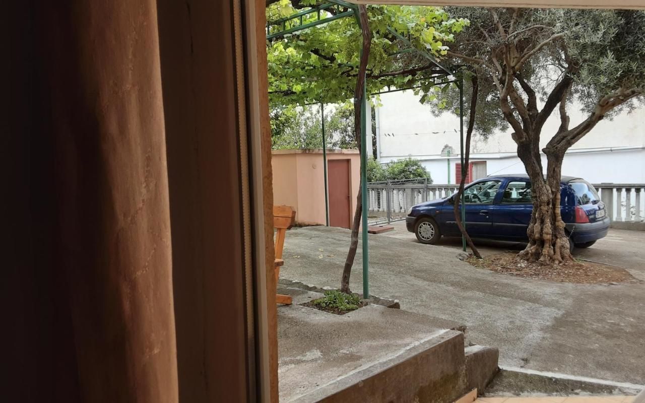 Апартаменты Studio apartmani Milica i Marijana Бечичи-26