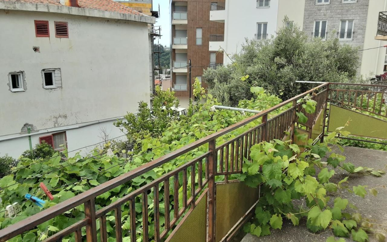 Апартаменты Studio apartmani Milica i Marijana Бечичи-38