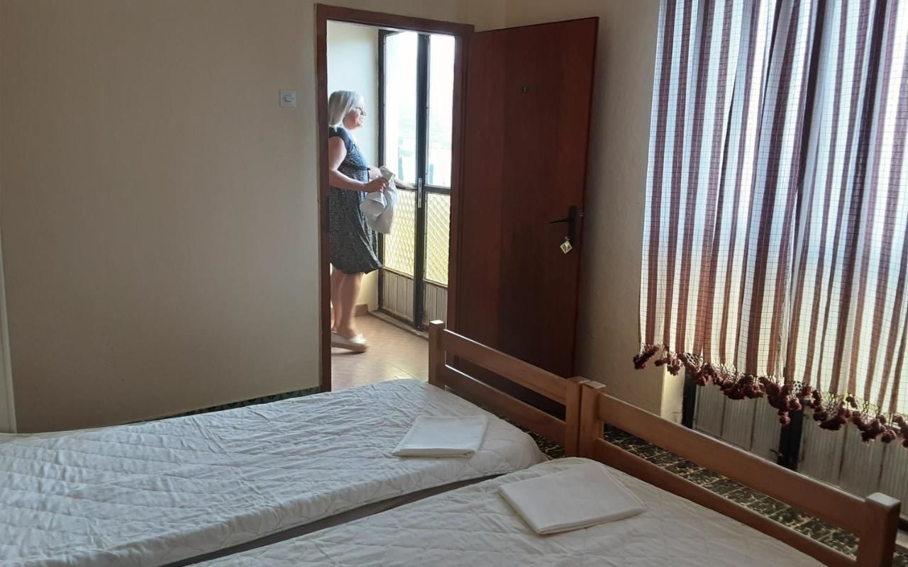 Апартаменты Studio apartmani Milica i Marijana Бечичи-40