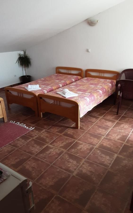 Апартаменты Studio apartmani Milica i Marijana Бечичи-46
