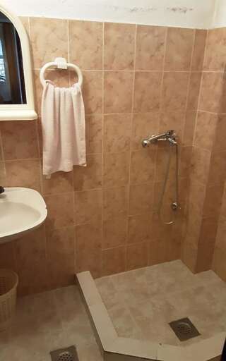 Апартаменты Studio apartmani Milica i Marijana Бечичи Апартаменты с 2 спальнями-6