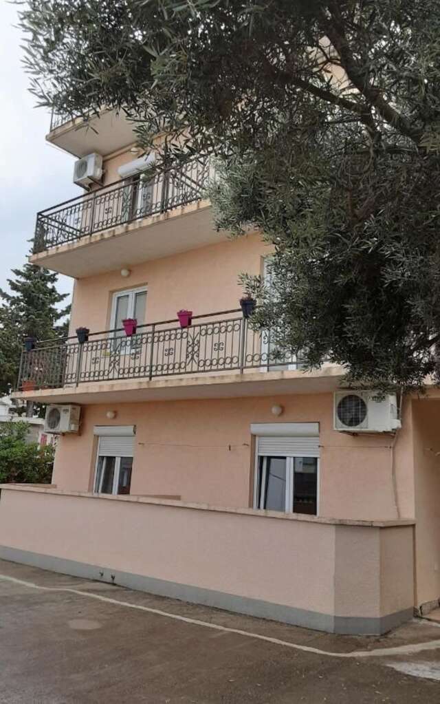 Апартаменты Studio apartmani Milica i Marijana Бечичи-4