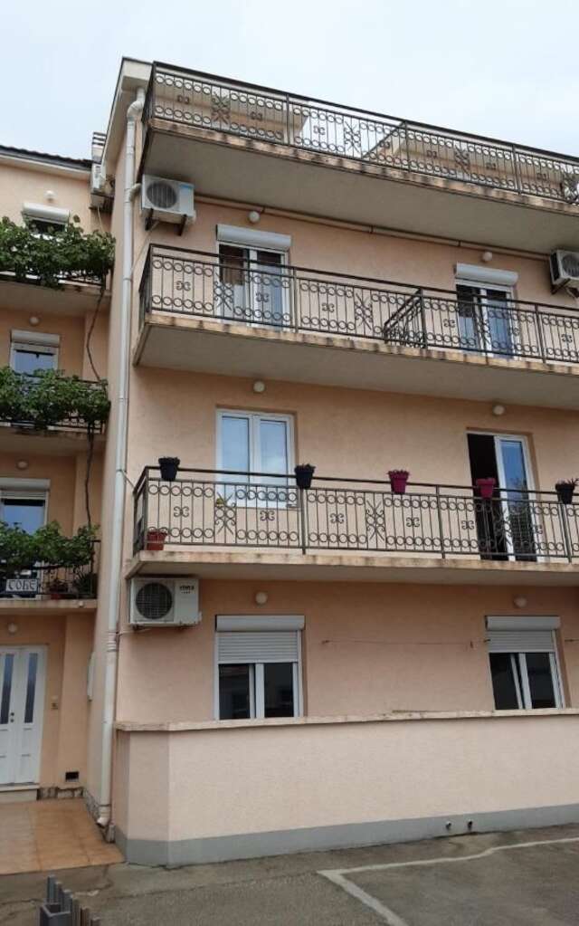 Апартаменты Studio apartmani Milica i Marijana Бечичи-6